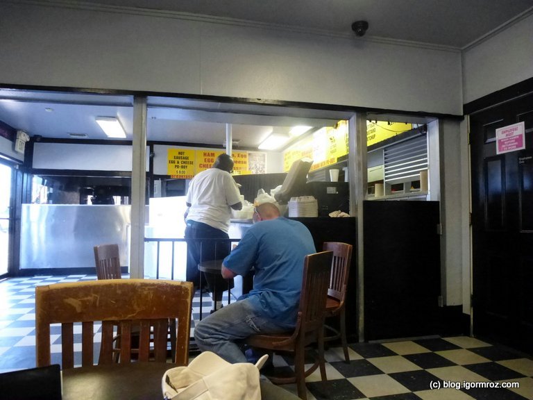 NOLA Ghetto, Po'Boy Place 03