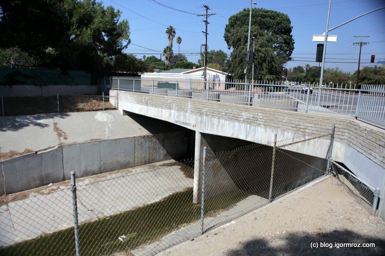 Los Angeles, Plummer and Hayvenhurst Junction 03