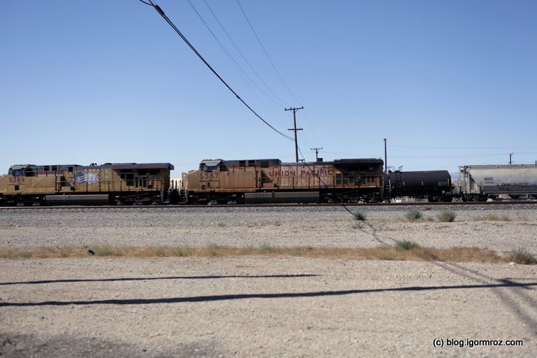 Road, Mojave 01